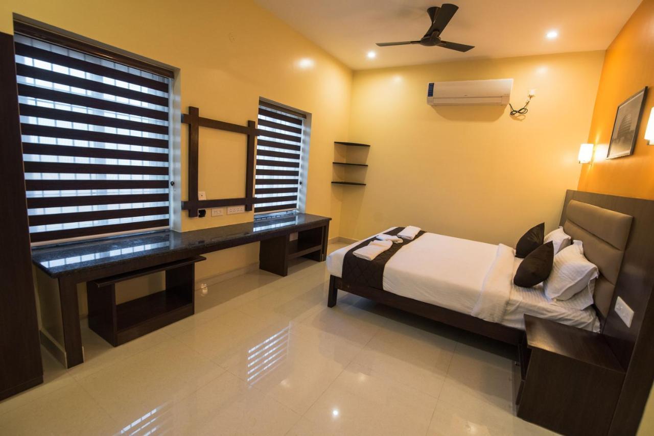 Saffron Vilva Hotel Pondicherry Exterior foto