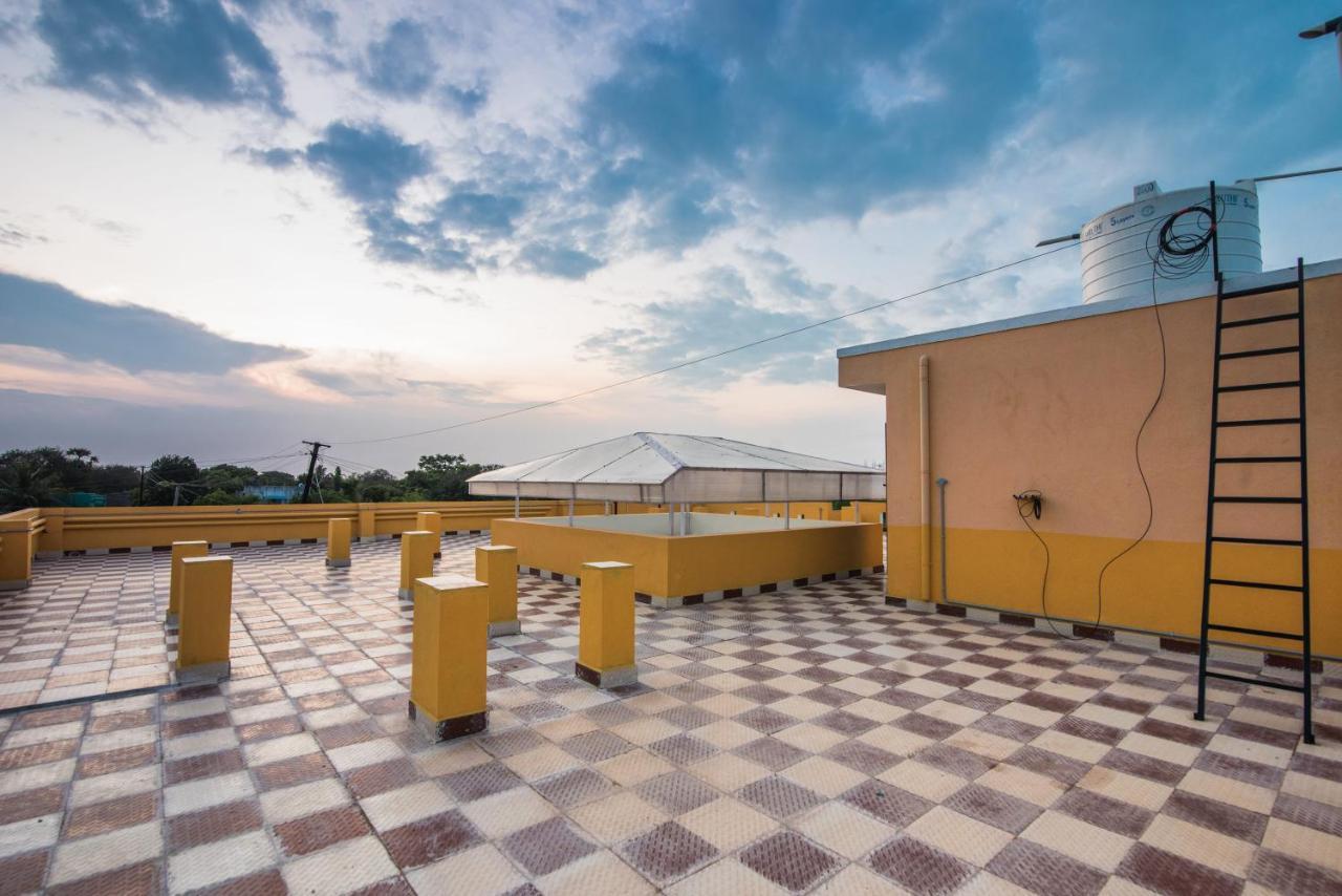 Saffron Vilva Hotel Pondicherry Exterior foto