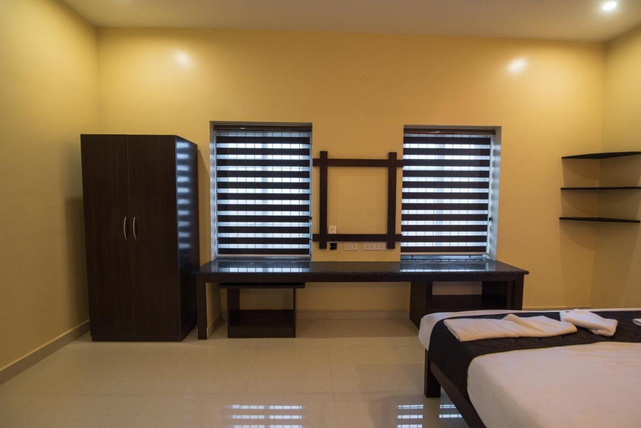Saffron Vilva Hotel Pondicherry Exterior foto